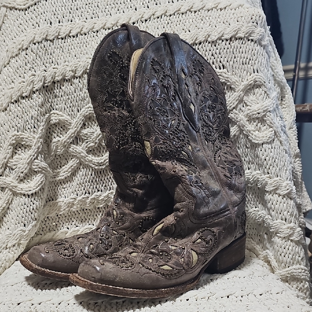 Brown Embroidered Women's Cowboy Boots